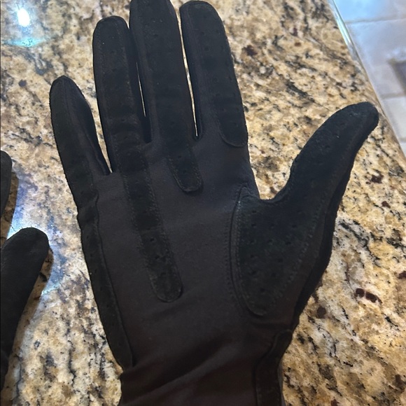 Black Suede Warm Women’s Gloves - Picture 8 of 13